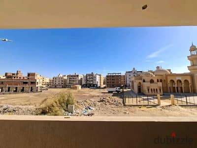 للبيع بحي الأندلس 1 بالتجمع الخامس شقة 205م دور ثاني نصف تشطيب