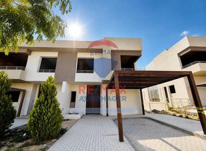 BEST-PRICED CORNER TOWNHOUSE FOR SALE IN WOODVILLE | PRIME LOCATION