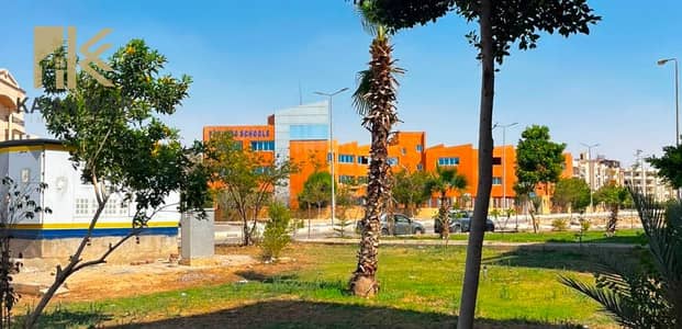شقة للبيع 155م + جاردن خاصه – المنطقة السابعة عمارات ــ نص تشطيب