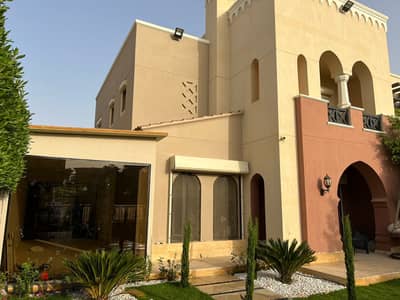 توين هاوس للايجار في القاهرة الجديدة التجمع الخامس موقع مميز بالقرب من الجامعة الأمريكية