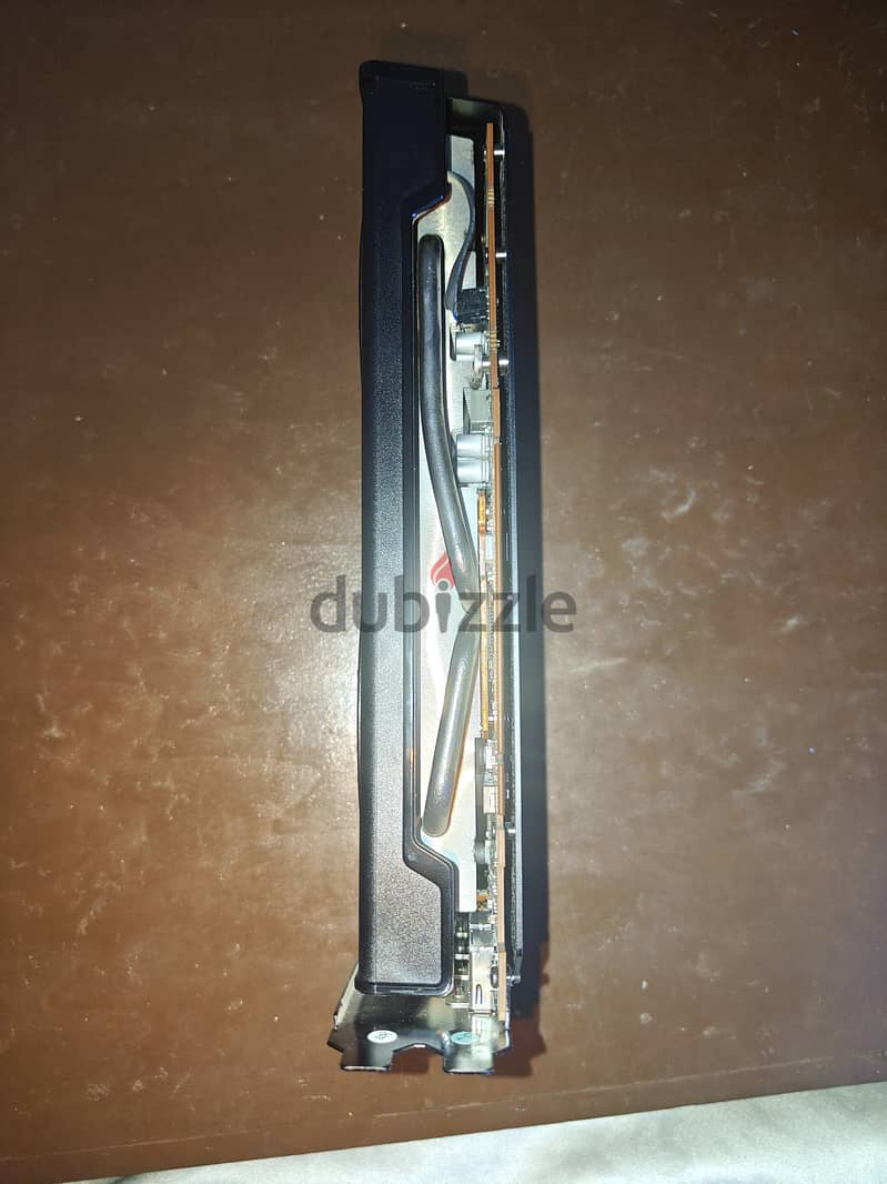 Rx7600 xfx swft 210 8gb 2
