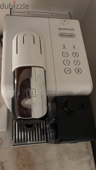De'Longhi Nespresso Lattissima Touch