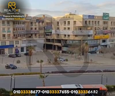 للبيع: شقة 145م² بالحى الثالث، أكتوبر – موقع مميز على المحور المركزي