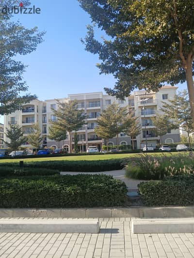 شقة  بموقع مميز جدا  متشطبة غرفتين نوم للبيع في ميفيدا إعمارالتجمع الخامس Mivida Emaar New Cairo