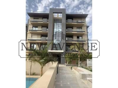 Ready to move Apartment for Sale in Azad 5th Settlement  New Cairo Fully finished and Furnished Ultra Super Lux Finishing with ACs