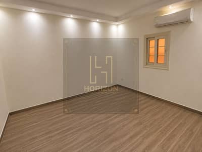 افضل سعر دوبلكس نص مفروش 5نوم للايجار في جنوب الاكاديمية التجمع القاهرة الجديدة Duplex rent South Academy