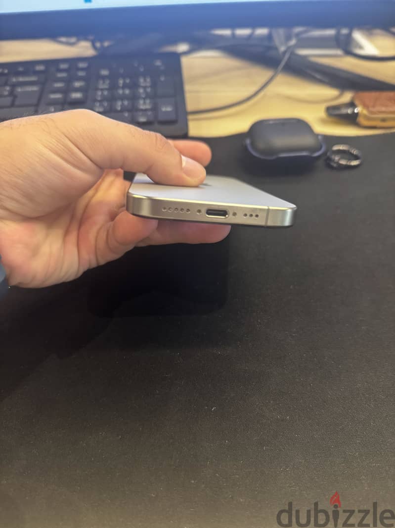 Apple - iPhone 15 Pro 5