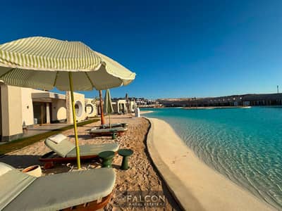 luxury شاليه 3 غرف صف اول على اللاجون للبيع فى ذا مد راس الحكمه بالتقسيط على 10 سنوات وخصم 44 % the med