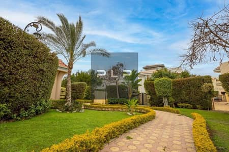 استلام فوري توين هاوس جاهز علي السكن  باقل من سعر السوق لسرعه البيع في كمبوند جولدن هايتس القاهره الجديده