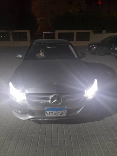 مرسيدس للايجار الشهري بسائق