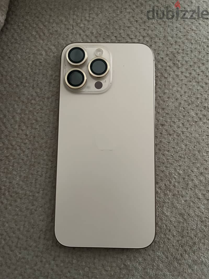 Apple - iPhone 16 Pro Max 1