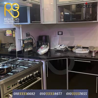 For Sale: Distinctive 215 sqm apartment in the 16th District – Sheikh Zayed, directly facing Beverly Hills.