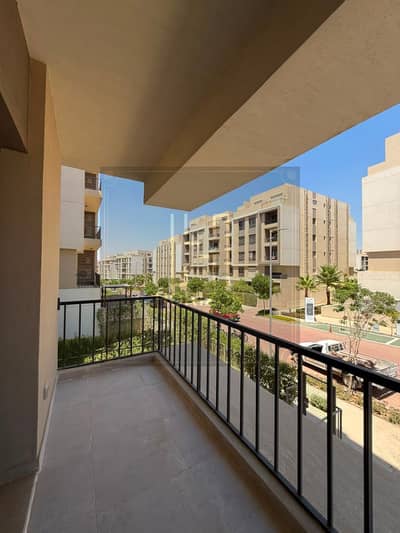 بأفضل فيو شقة 2نوم  بالتكيفات للايجار كمبوند فيفث سكوير المراسم التجمع القاهرة الجديدة Apartment rent Fifth Square Marasem