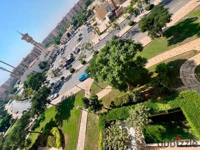 شقه لقطه للبيع في مدينتي 143متر تشطيب سوبر لوكس 3غرف وحمامين ومطبخ ب7 مليون ونص معاينه اي وقت استلام فوري