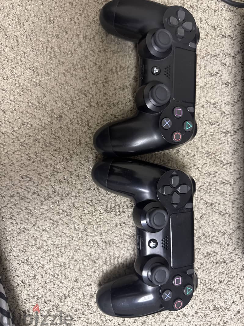 playstation 4 pro 3