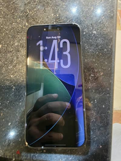 فرصة لقطة : ايفون iPhone 15 Pro Max بحالة الزيرو استخدام راقي جدًا