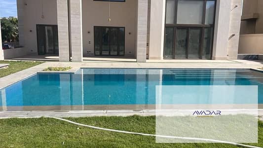 فيلا للايجار بحمام سباحة بالقطامية ديونز القاهره الجديدة