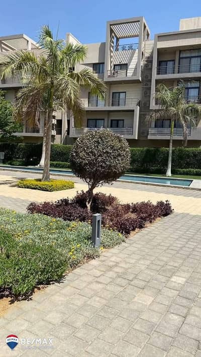 Super Lux Apartment for Sale in Marasem Fifth Square | 160 sq m | 3 Bedrooms (including Master) | Air Conditioning | Private Parking | Prime Location