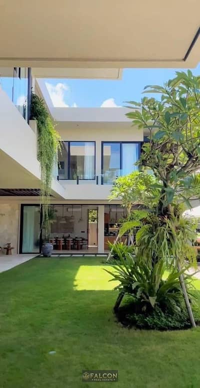 Distinguished townhouse in New Cairo (185 sq m), available now with a 30% discount in Creek Town, Prime Location - next to Taj City and Stoda Sheraton