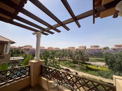 Corner villa with an open view, ready for immediate handover and viewing, offered with a 25% discount. Located in Hyde Park—adjacent to Mivida and the