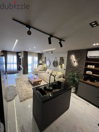 Studio (hotel suite)