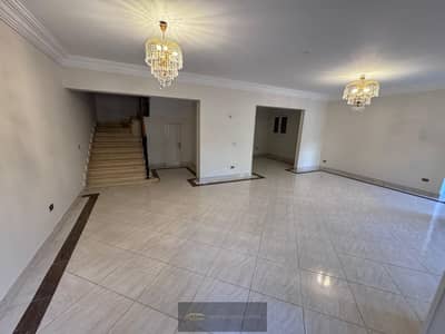 فرصة مميزة لامتلاك Standalone Villa داخل حدائق السليمانية، في موقع قوي بالقرب من أركان مول، مع مساحة مباني كبيرة وتشطيب وتجديد