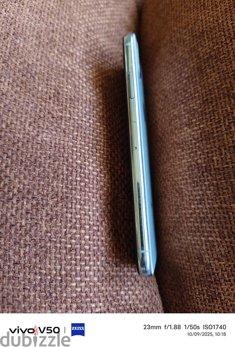 IPhone X 4