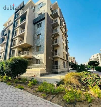 للايجار كومبوند جنه مصر القاهره الجديده اخر شارع الجامعه الامريكيه ودقيقه للتسعين الجنوبي وكومبوند الهايد بارك 130م بفيو مفتوح وغير مجروحه اطلاقا