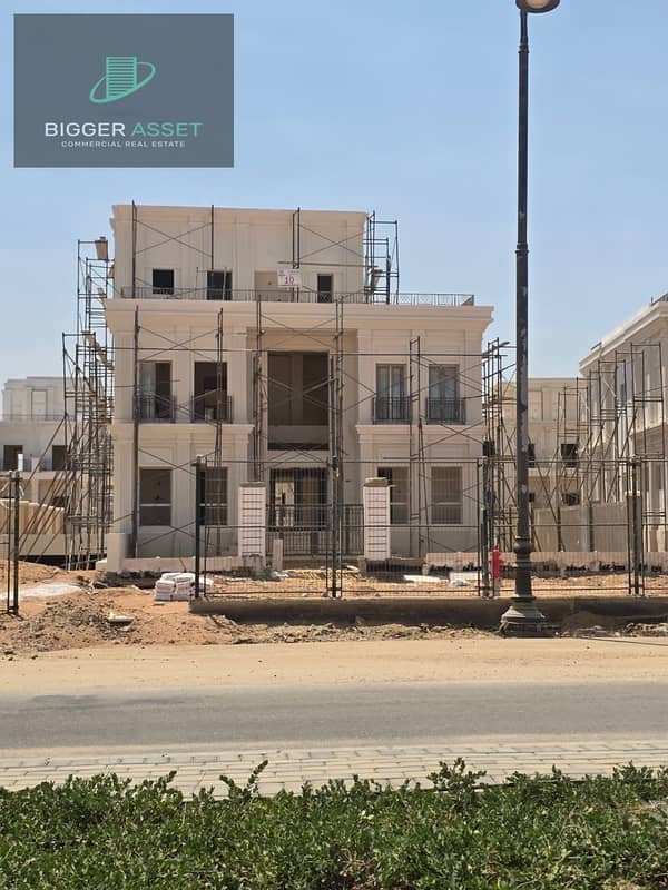 Villa with 852 square meters high-end finishing with installments up to 12 years
