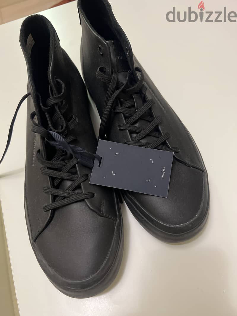 Tommy black shoes 1