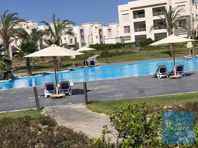 للبيع شاليه ارضي بجاردن في امواج الساحل الشمالي 3غرف نوم واتنين حمام دايركت علي حمام السباحه - Amwaj north coast