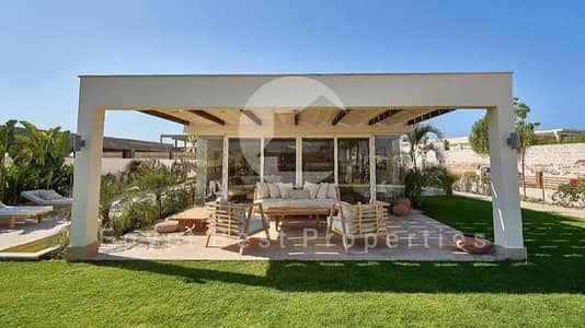 Stand Alone villa For Sale In Beit Al Bahr 1st Row Sea View