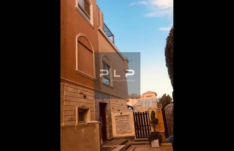 فيلا مستقلة للبيع في قطامية جاردنز باقل سعر و اكبر مساحه في الكمبوند جاهزه ع السكن فورا برايم لوكيشن