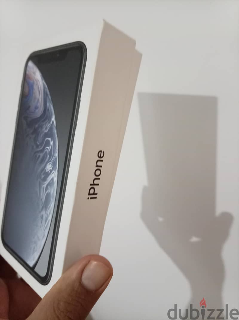Apple - iPhone XR 1