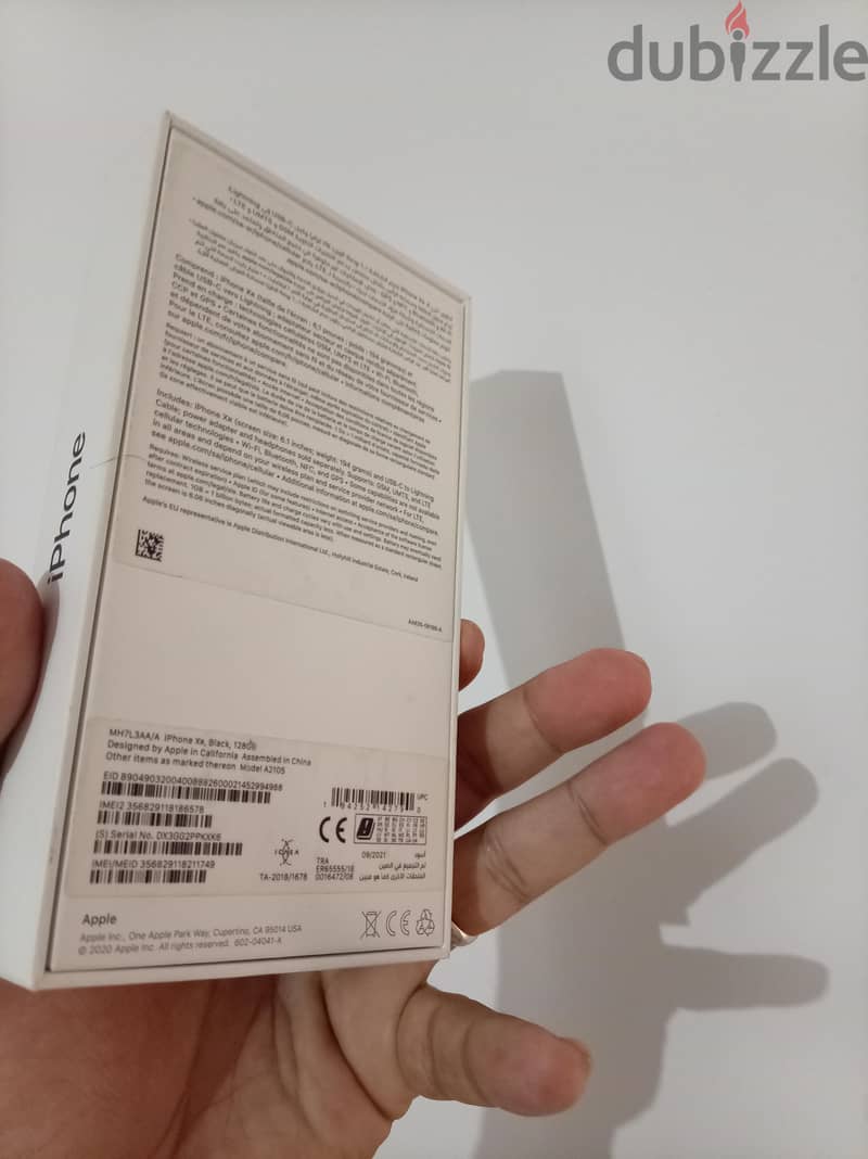 Apple - iPhone XR 12