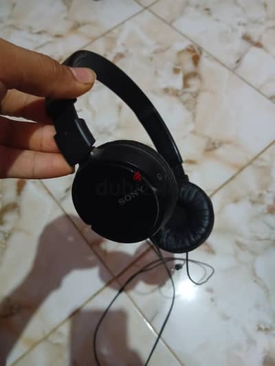 سماعة رأس سلكية سوني Sony MDR-ZX110AP أصلية - بحالة ممتازة