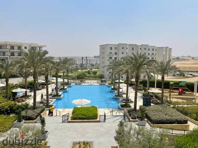 شقة بجاردن جاهزة متشطبة بالمطبخ والتكييفات ودريسينج روم للبيع في أب تاون كايرو إعمار بموقع مميز جدا Uptown Cairo Emaar