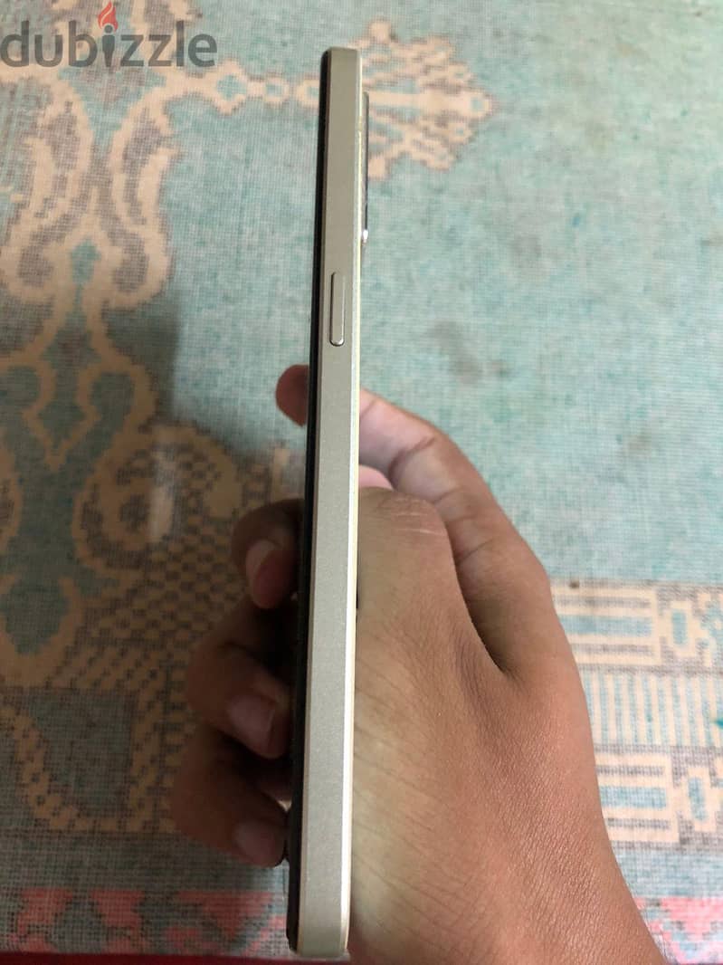 OPPO Reno8 3