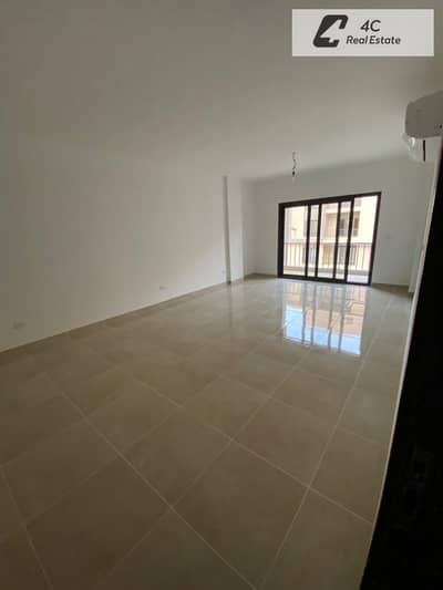 شقة للإيجار بأقل من سعر السوق، مساحتها ١٤٧ متر مربع، تشطيب كامل استلام فورى فى موقع مميز فيو لاند سكيب في فيفث سكوير، المراسم، القاهرة