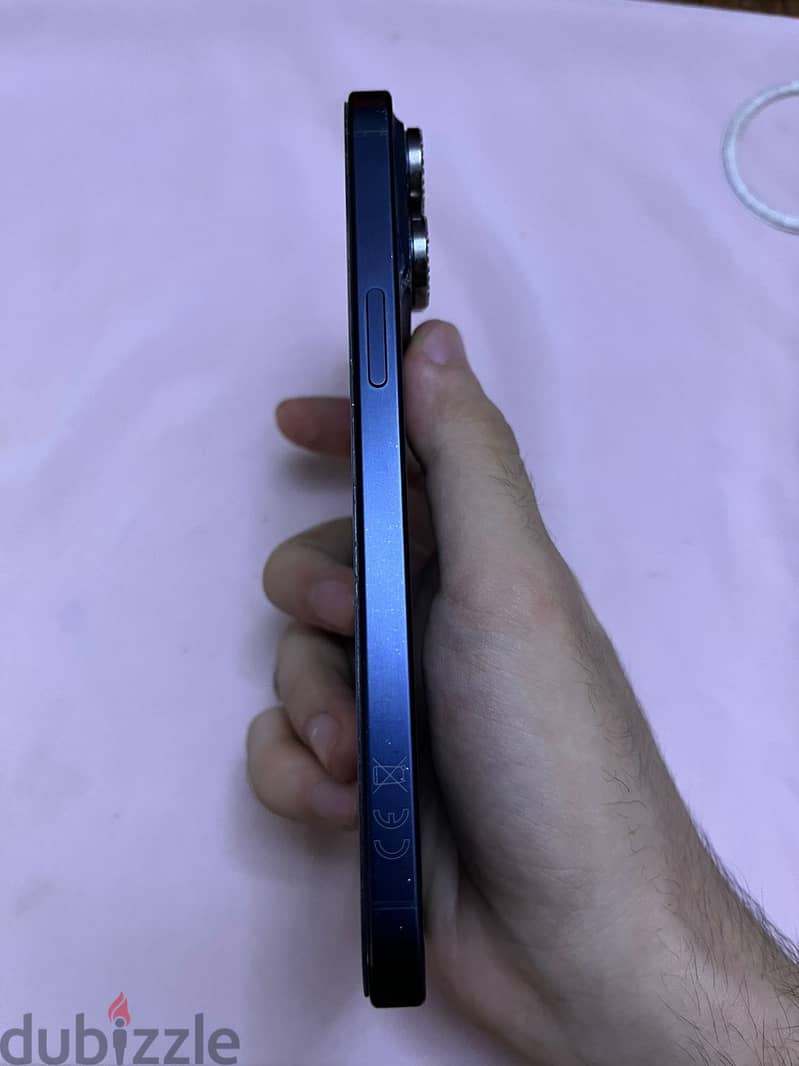 Apple - iPhone 15 Pro Max 4