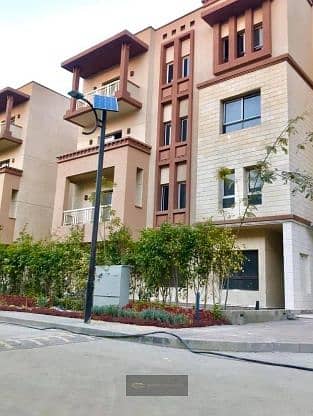 Apartment for sale, a bargain in Green 5 compound, Northern Expansions, October, fully finished Edrees buildings, ultra-super lux, ground floor with garden, 180 square meters