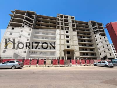 Beach chalet 67 meters in Porto Golf Marina with finishing