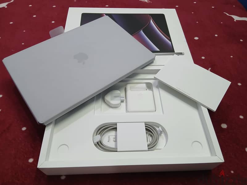 MacBook Pro M2 pro 16 inch 2023 1