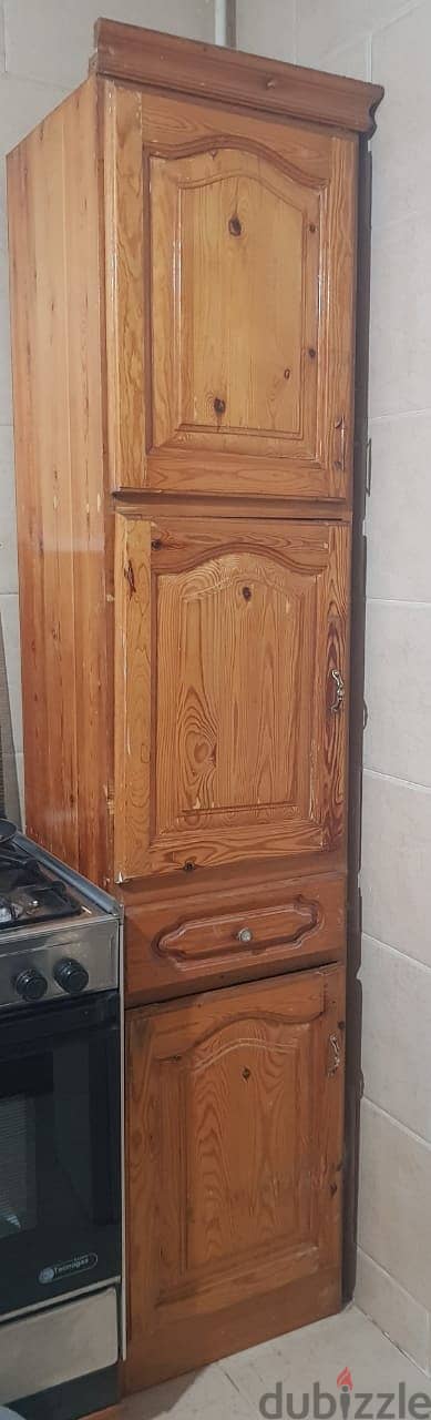 مطبخ خشب طبيعي 4 قطع عمولة بالرخامة