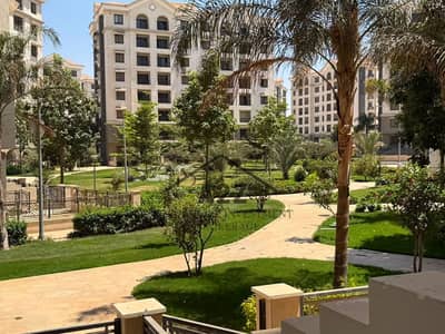Furnished apartment for rent on the ground floor with a garden in Compound Celia. A great deal, first residence at a great price.