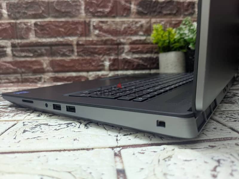 Dell Precision 7760 2