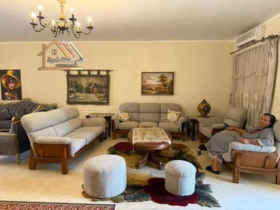 فيلا للبيع بمدينتى نموذج y تشطيبات خاصه  تطل علي اوبن اير مول