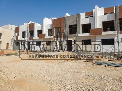 وحدة تاون هاوس  للبيع في مشروع "Azzar 2" بالقاهرة الجديدة، من تطوير مجموعة "Reedy Group"، وتتميز بموقع متميز.