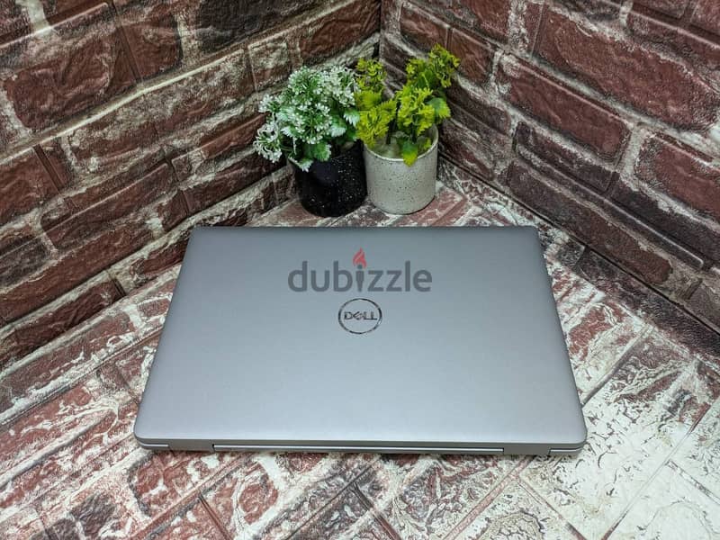 Dell Precision 3581 6