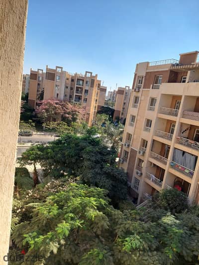 Apartment for sale in Madinaty, 82 square meters, B7, garden view, special finishing, close to services, traffic, and South Park.
